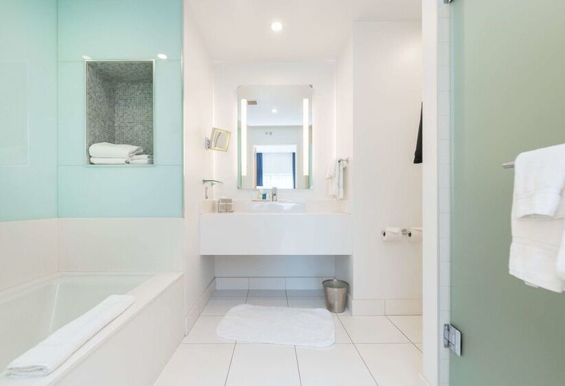 هتل Radisson Blu Mall Of America