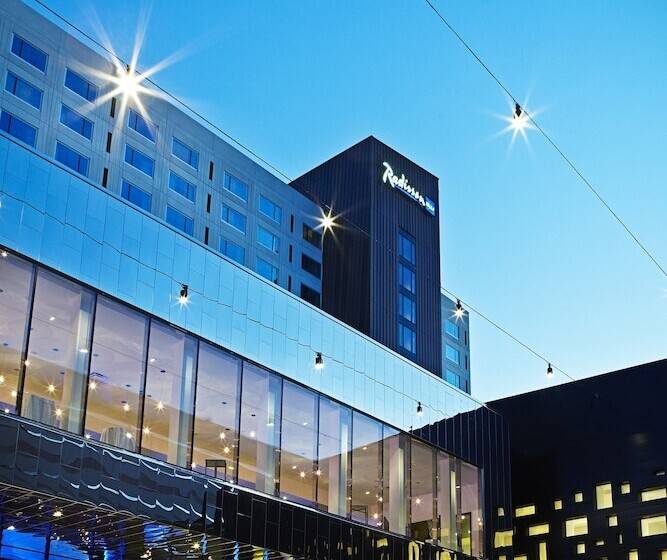 هتل Radisson Blu Mall Of America