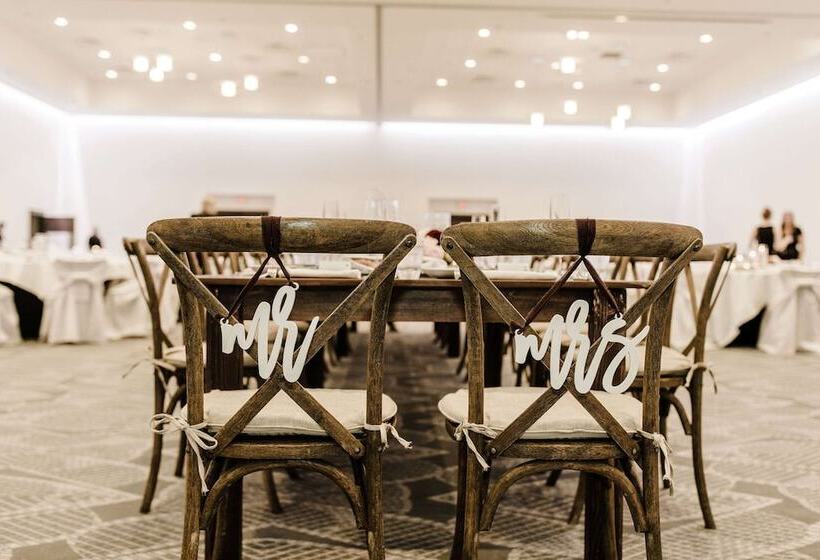 هتل Radisson Blu Mall Of America