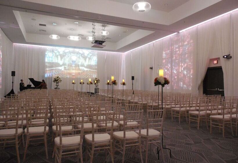 فندق Radisson Blu Mall Of America