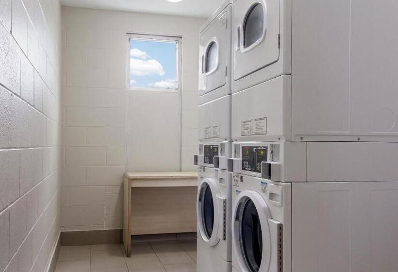 酒店 Red Roof Inn & Suites Brunswick I95