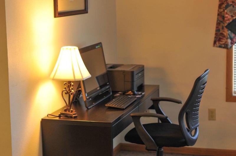 فندق River Valley Inn & Suites