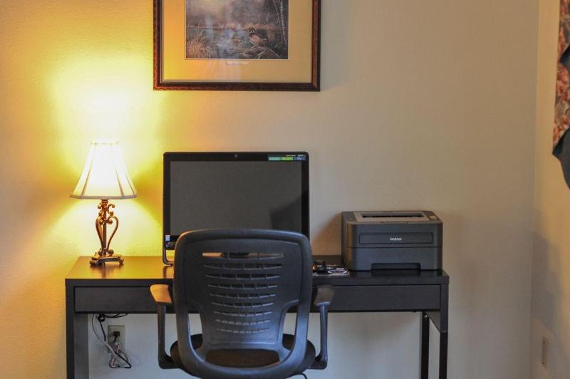 فندق River Valley Inn & Suites