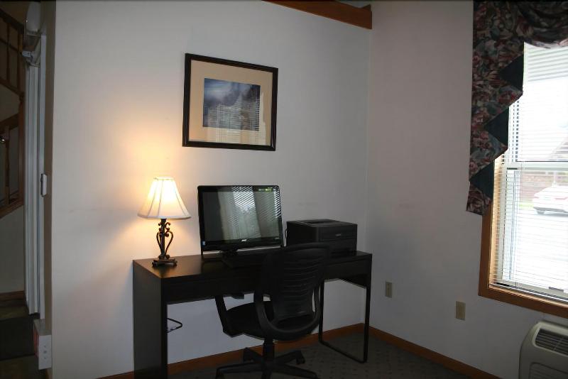 فندق River Valley Inn & Suites