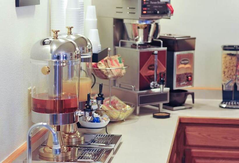 فندق River Valley Inn & Suites