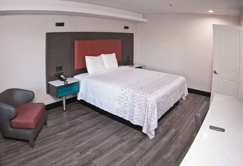 Отель Rodeway Inn South Gate  Los Angeles South