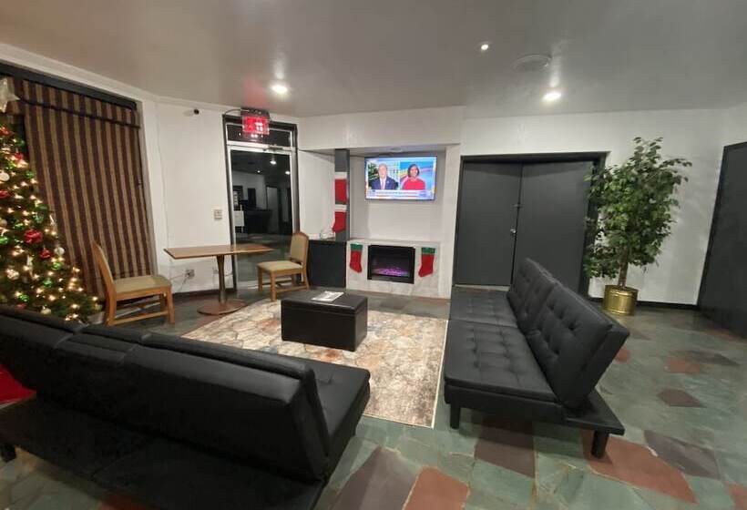 בית מלון כפרי Rodeway Inn & Suites Sidney Historic Downtown I80
