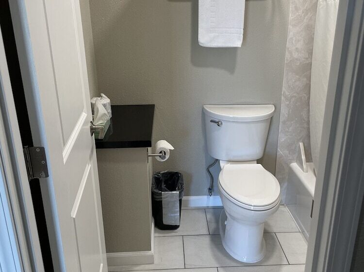 فندق Royal Inn Eugene  Airport