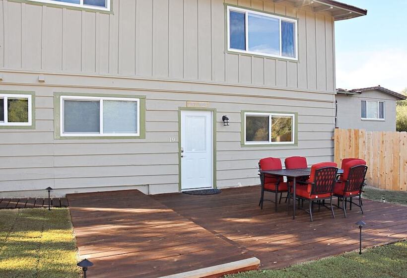 בית מלון כפרי Apple Tree Inn