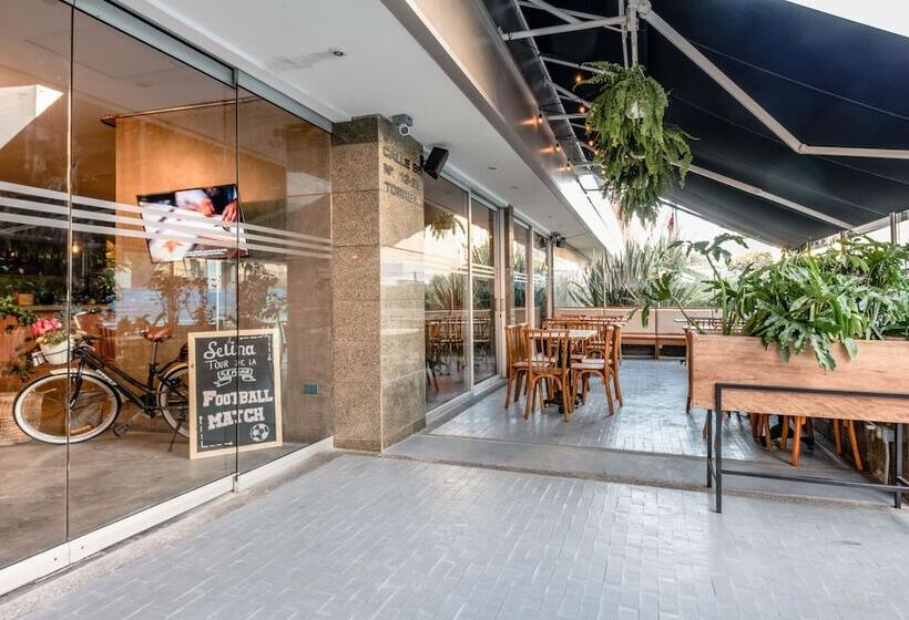 Отель Selina Parque 93 Bogota