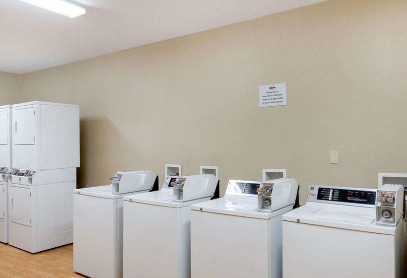 فندق Suburban Studios Morgantown