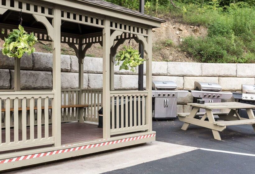 فندق Suburban Studios Morgantown