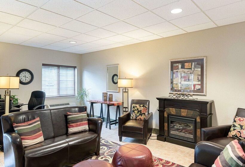 هتل Suburban Studios Morgantown