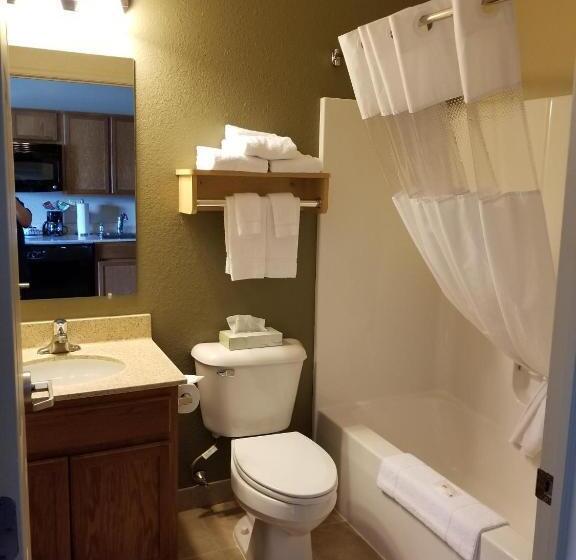 هتل Suburban Studios Morgantown