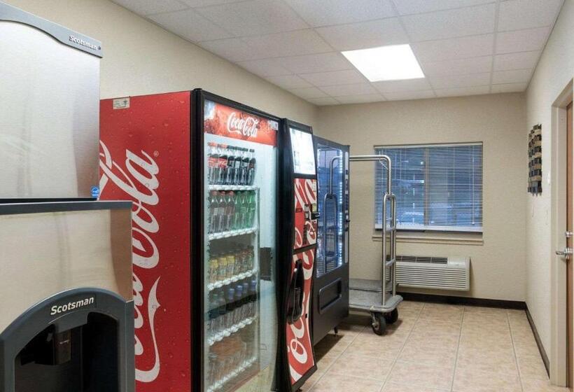 فندق Suburban Studios Morgantown