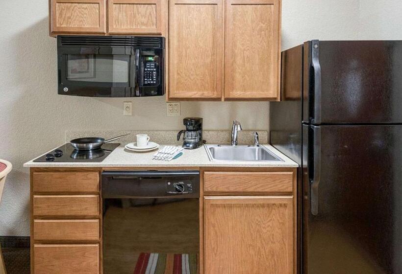 فندق Suburban Studios Morgantown