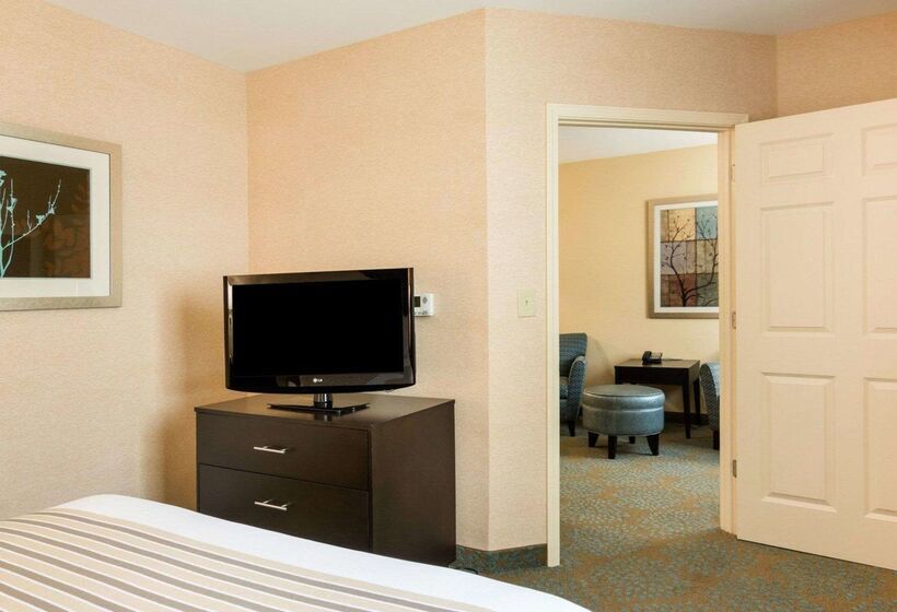 فندق Suburban Studios Quantico