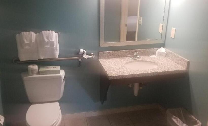 فندق Suburban Studios Quantico