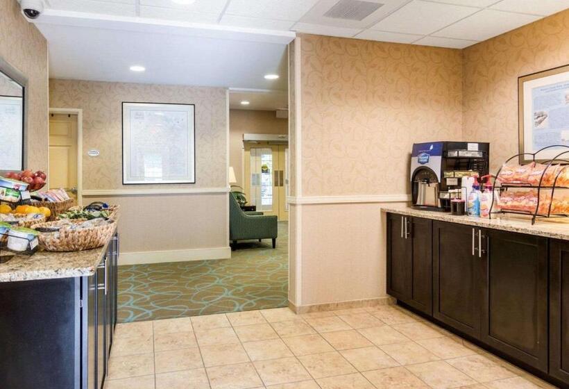 فندق Suburban Studios Quantico