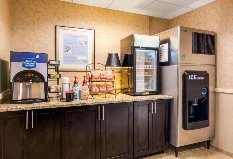 فندق Suburban Studios Quantico