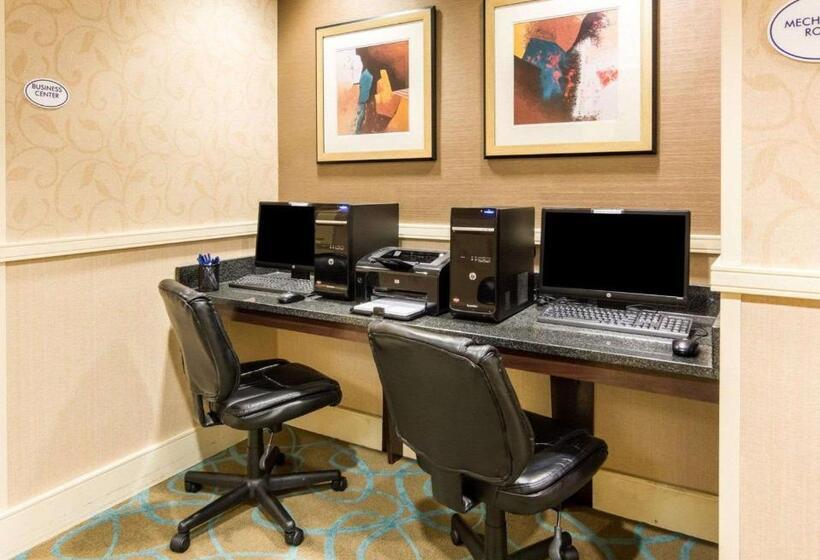 فندق Suburban Studios Quantico