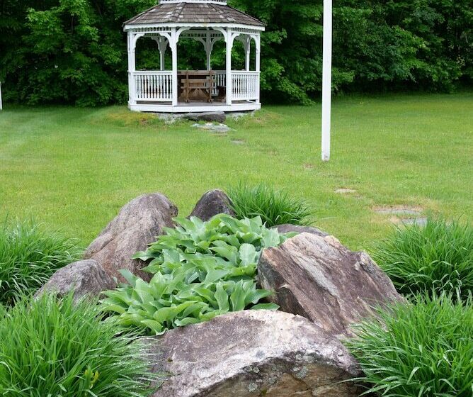 هتل The Lodge At Lincoln Peak At Sugarbush