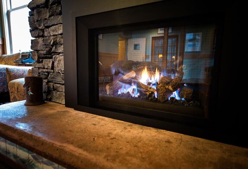 هتل The Lodge At Lincoln Peak At Sugarbush