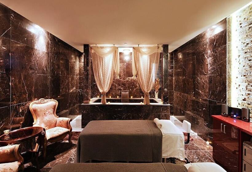 Отель The One Boutique