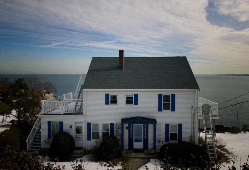 فندق The Quarterdeck Inn By The Sea