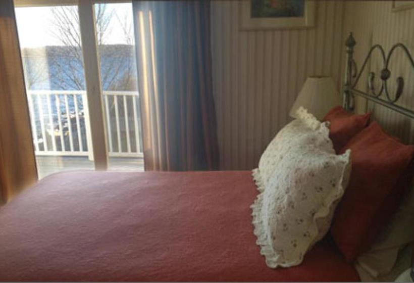 فندق The Quarterdeck Inn By The Sea