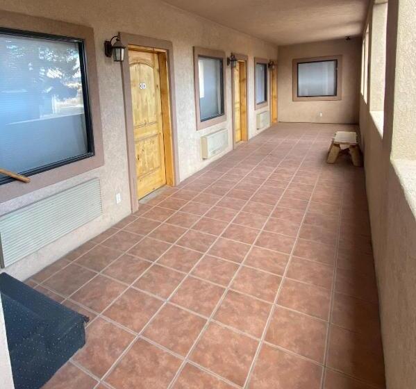 호텔 The Snuggle Inn