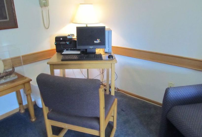 فندق Tivoli Inn & Suites