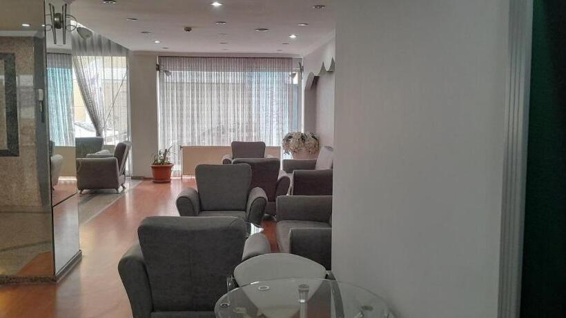 בית מלון כפרי Turk Inn Uzcan