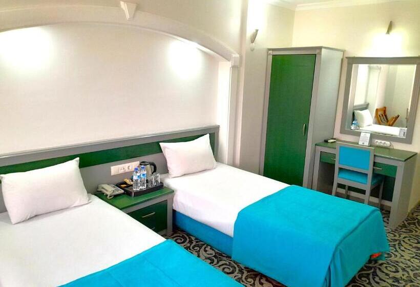 בית מלון כפרי Turk Inn Uzcan