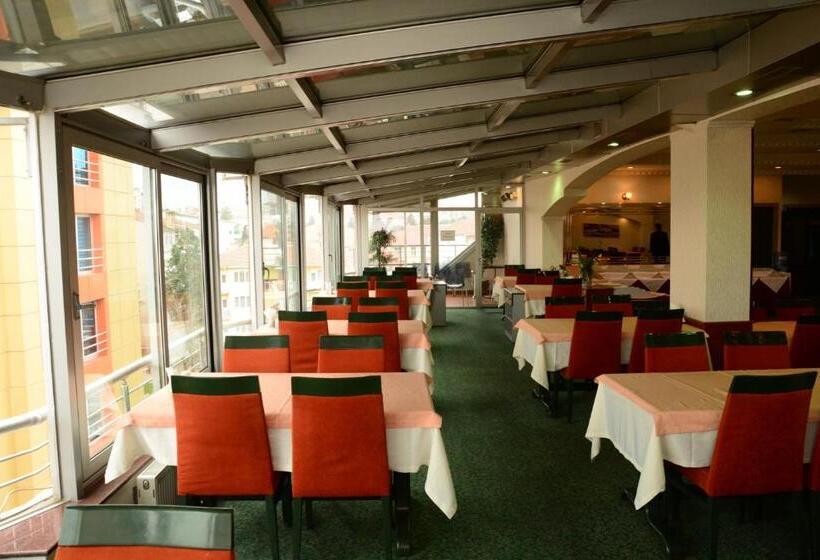 בית מלון כפרי Turk Inn Uzcan