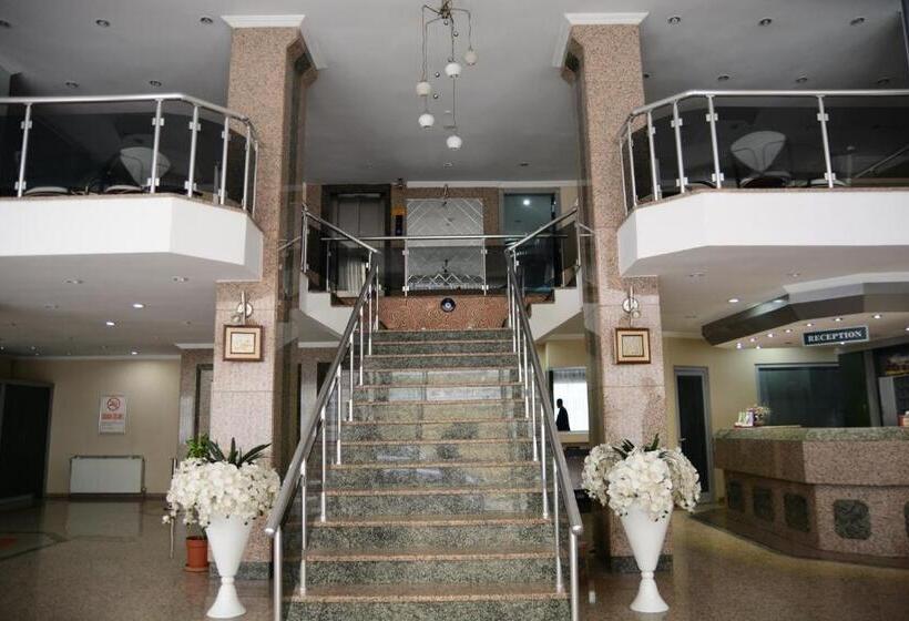 בית מלון כפרי Turk Inn Uzcan