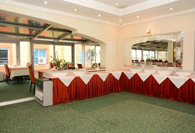 בית מלון כפרי Turk Inn Uzcan