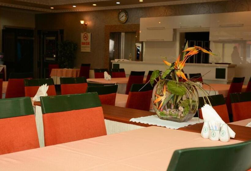 בית מלון כפרי Turk Inn Uzcan