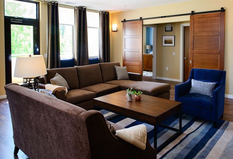 فندق Two Thirty Five