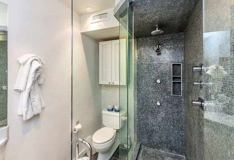 Ice House Suites And Condominiums