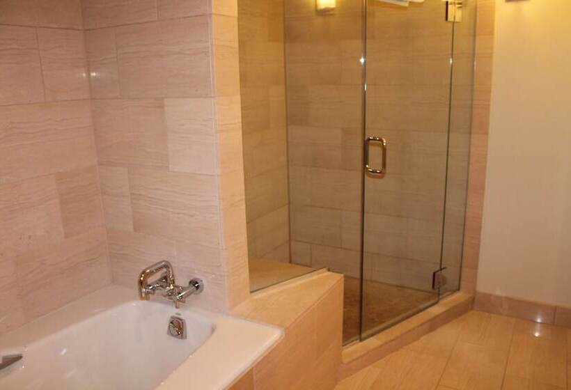 Ice House Suites And Condominiums