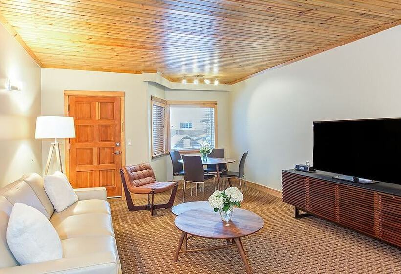 Ice House Suites And Condominiums