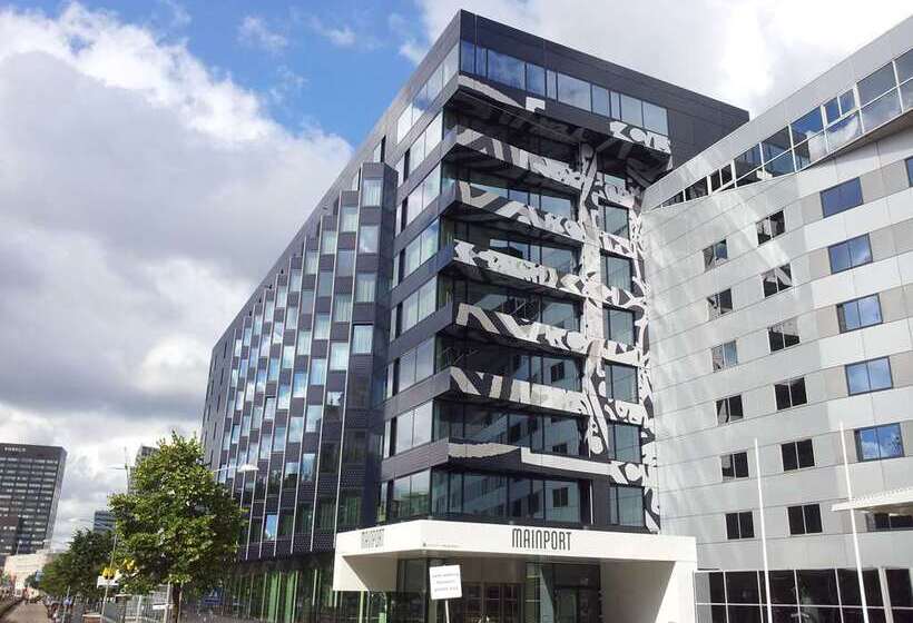 Mainport Hotel Rotterdam, A Hilton Affiliate