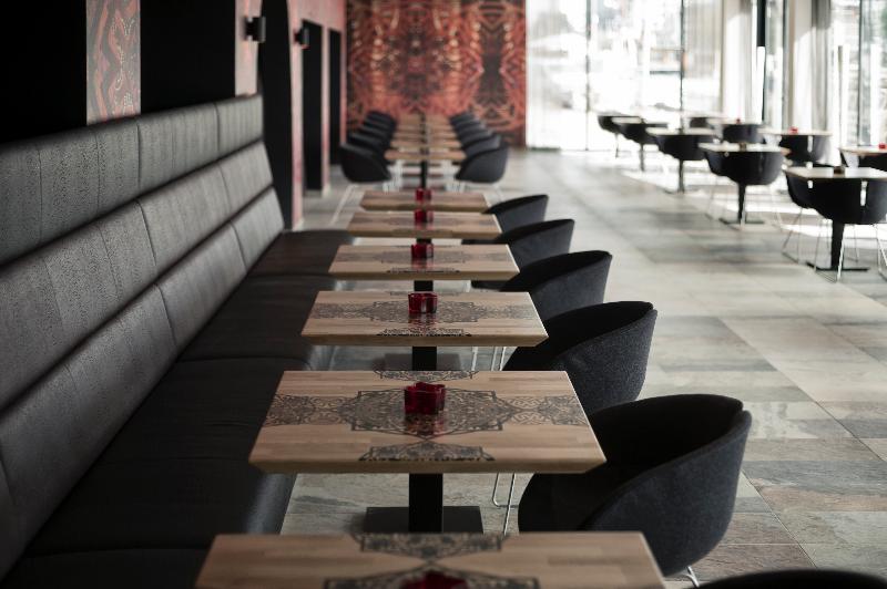 Mainport Hotel Rotterdam, A Hilton Affiliate