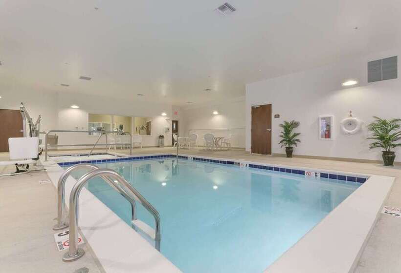 Microtel Inn & Suites By Wyndham Minot