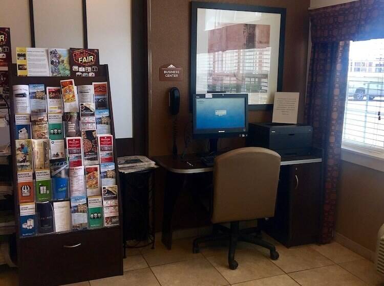 Microtel Inn & Suites By Wyndham Minot