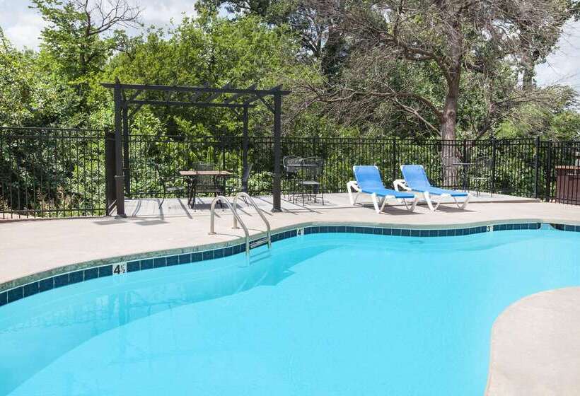 Microtel Inn By Wyndham Stillwater