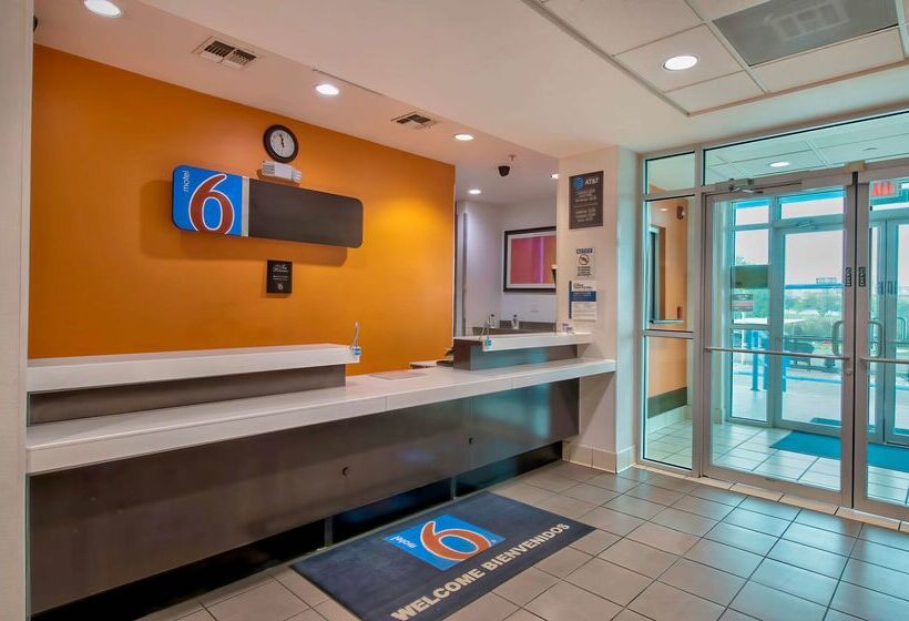 Motel 6eagle Pass, Tx Lakeside