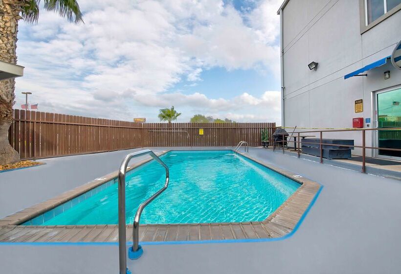 Motel 6eagle Pass, Tx Lakeside