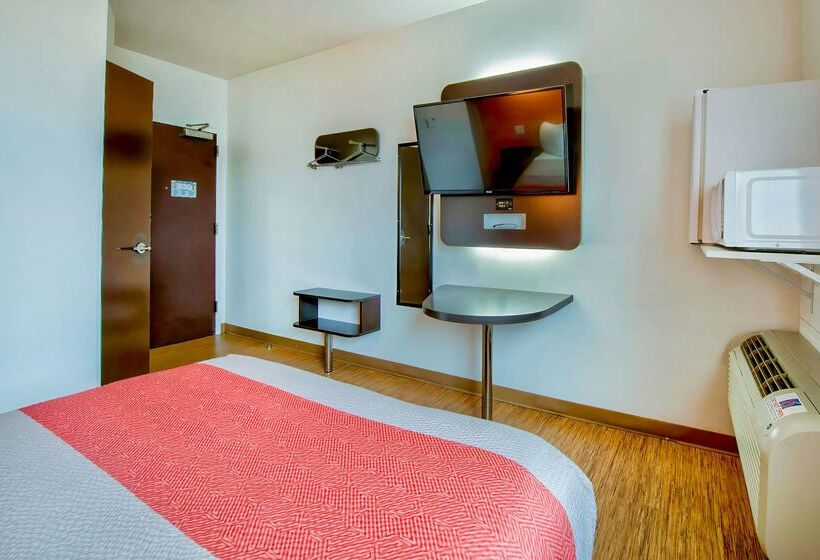 Motel 6eagle Pass, Tx Lakeside